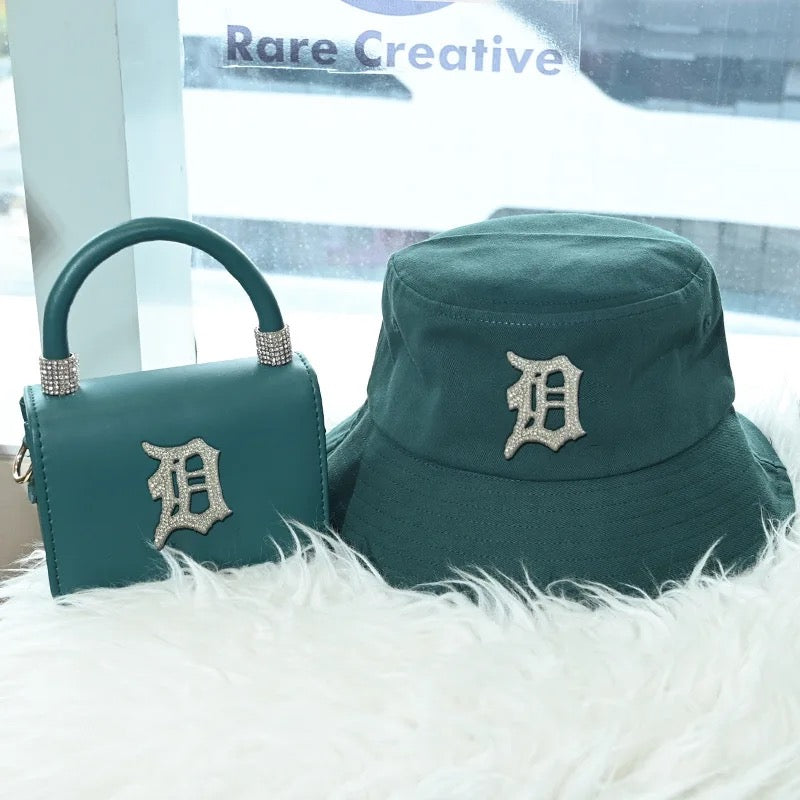 Reppin Da D new and improved purse sets